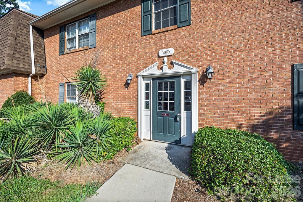 5805 Hunting Ridge Lane - Photo 1