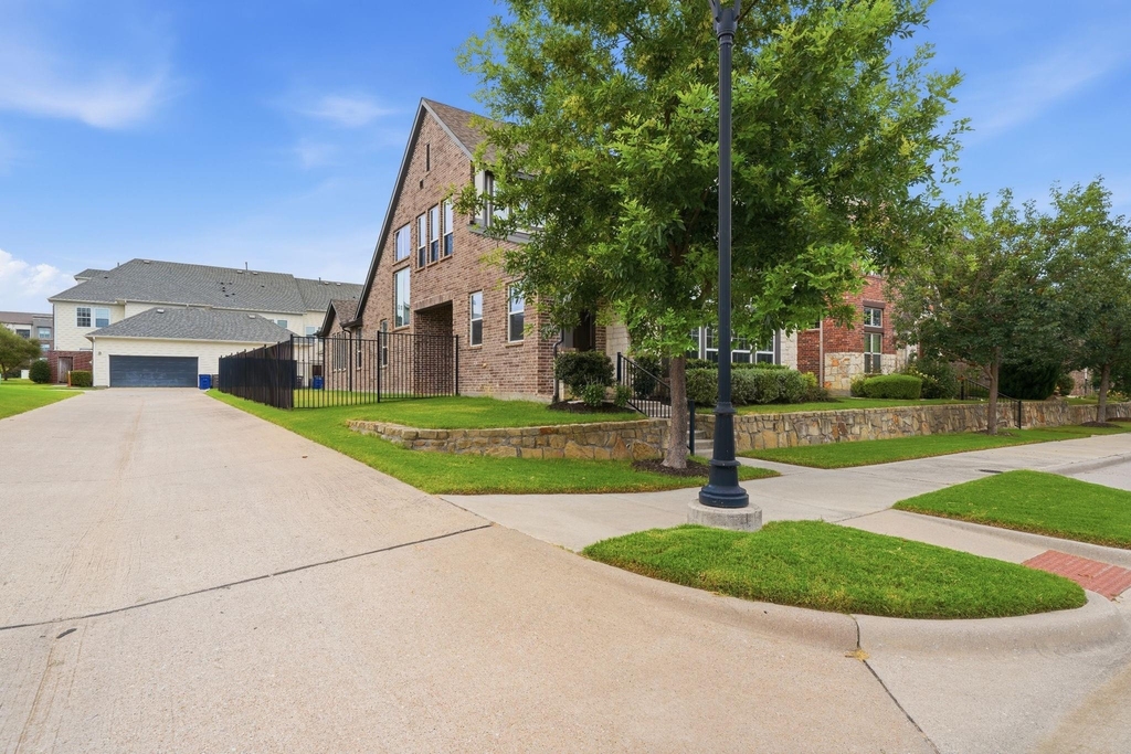 911 Midland Drive - Photo 28