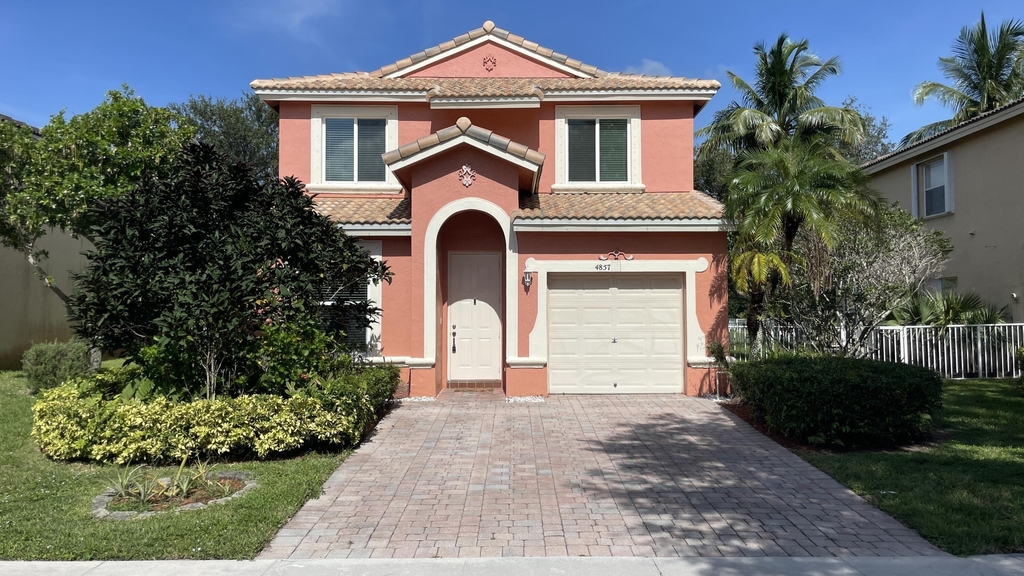 4857 Victoria Circle - Photo 0