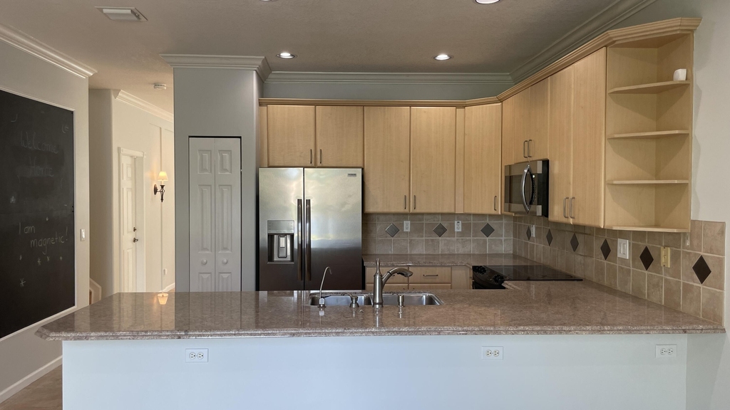 4857 Victoria Circle - Photo 4