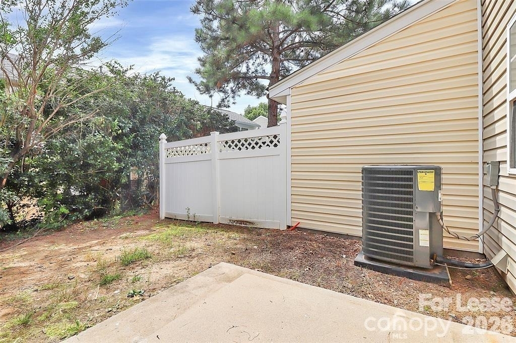 411 Caddy Street - Photo 36