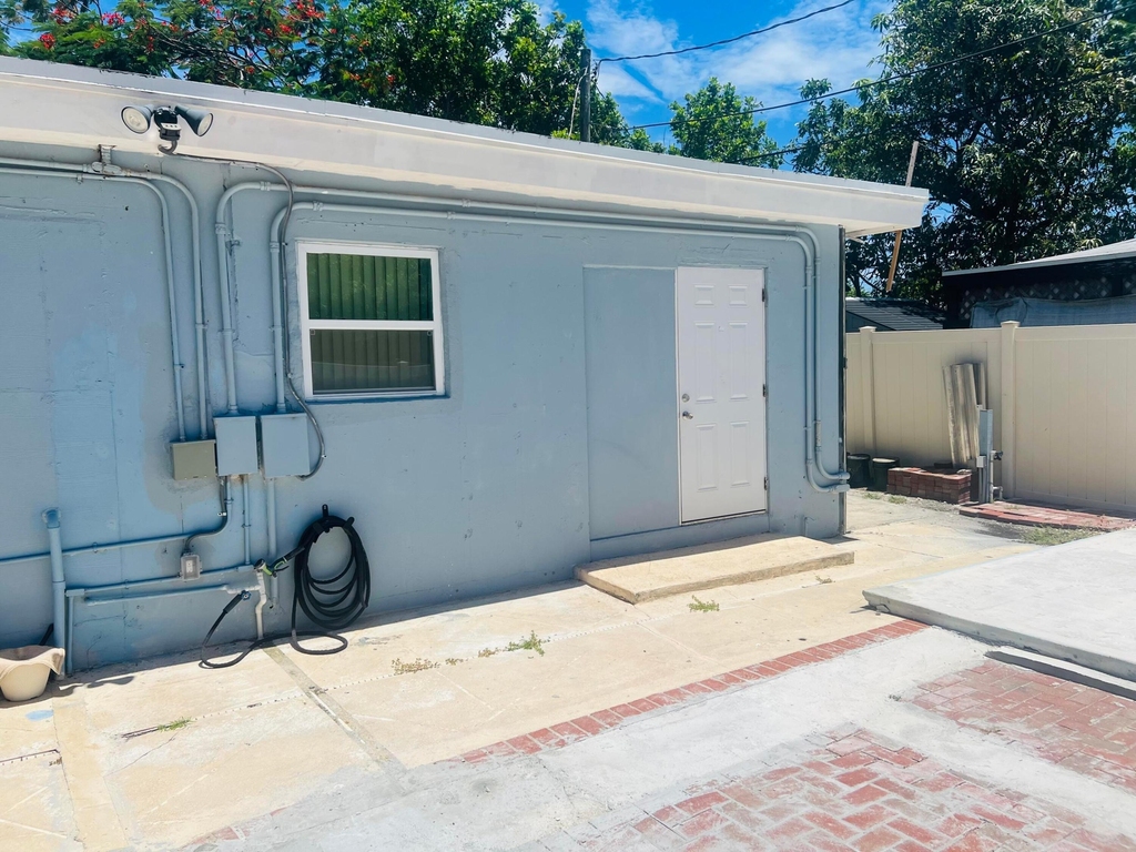 1210 S D Street - Photo 11