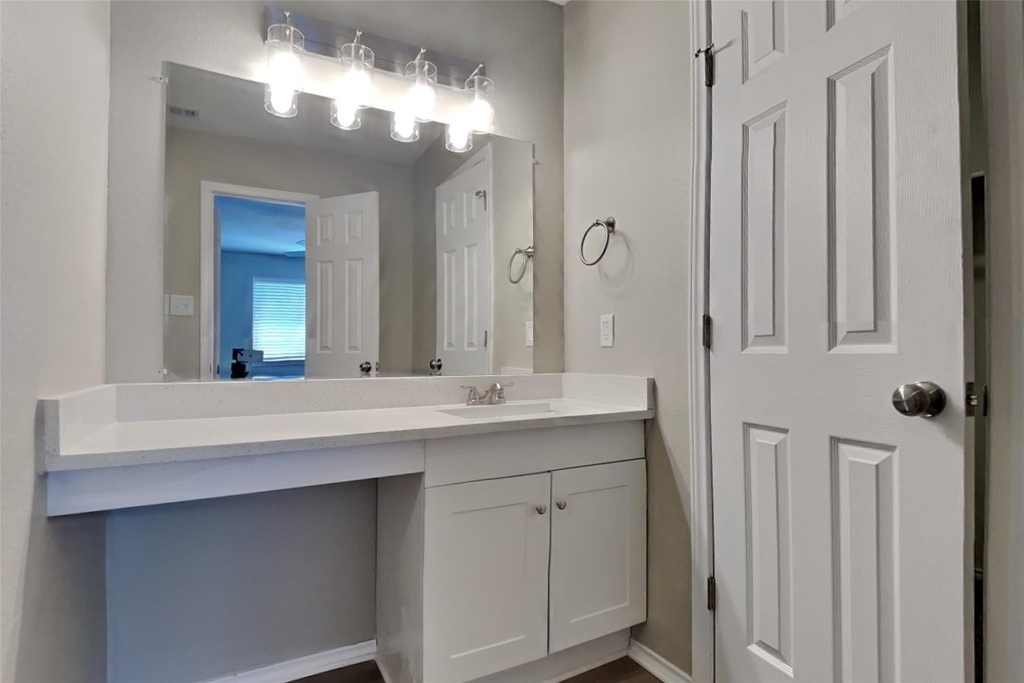 320 Faircrest Drive - Photo 8