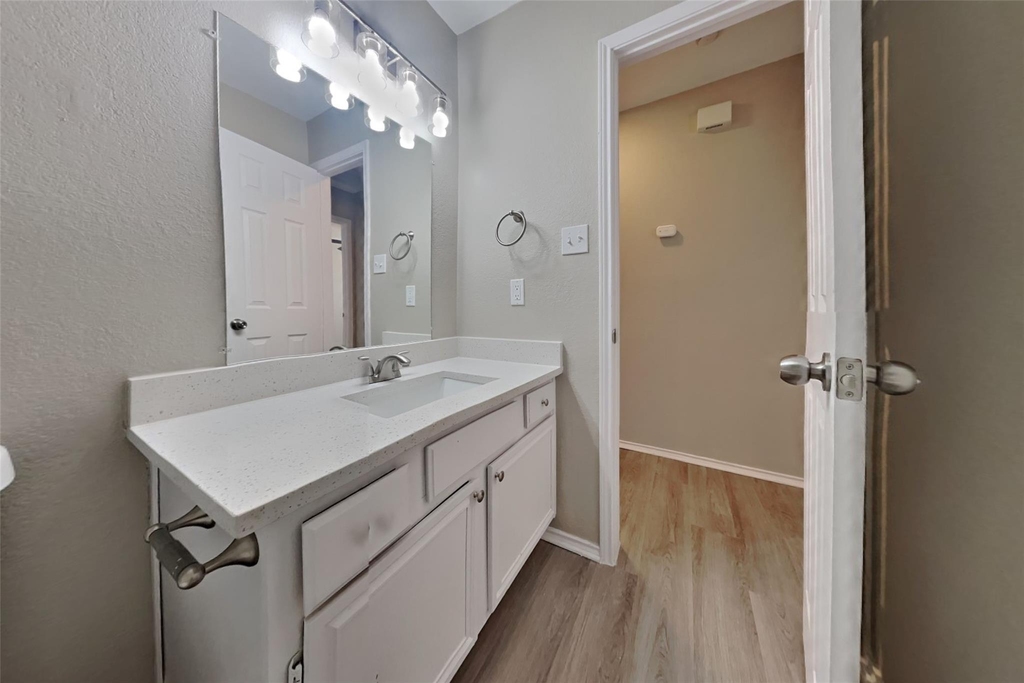 320 Faircrest Drive - Photo 14
