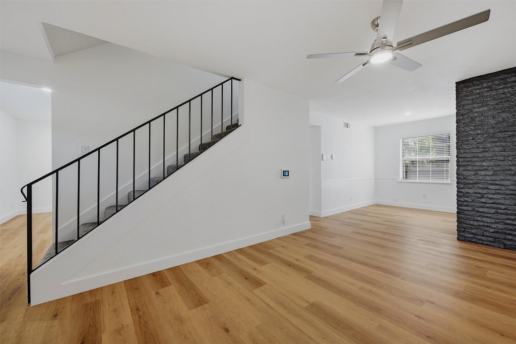 600 W Pelton Street - Photo 5