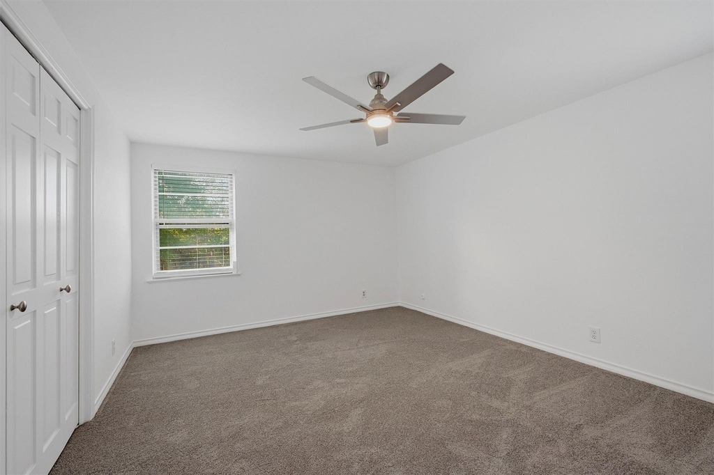 600 W Pelton Street - Photo 24