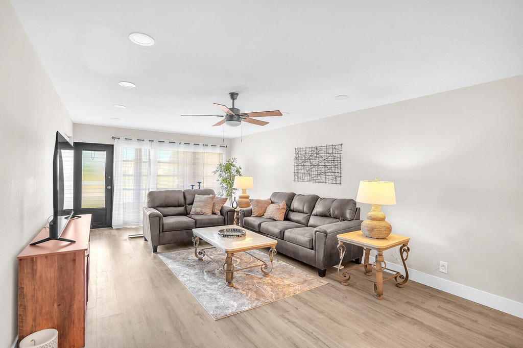13719 Via Aurora Way - Photo 4
