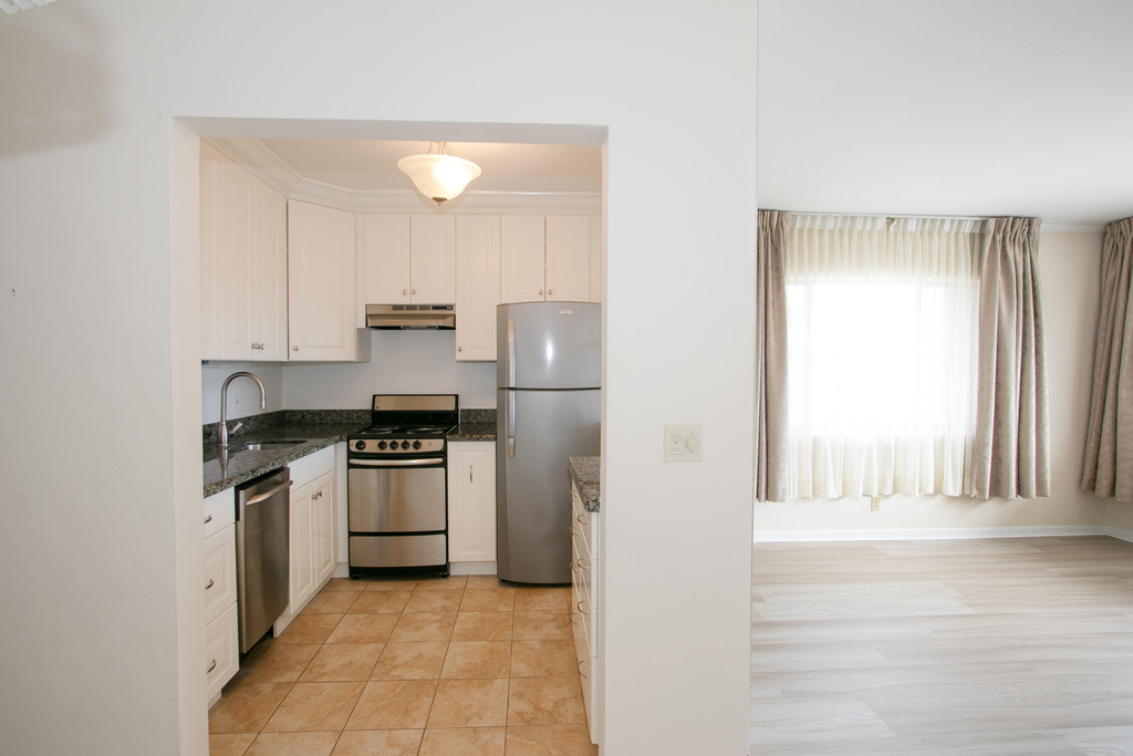 3240 Lake Osborne Drive - Photo 5