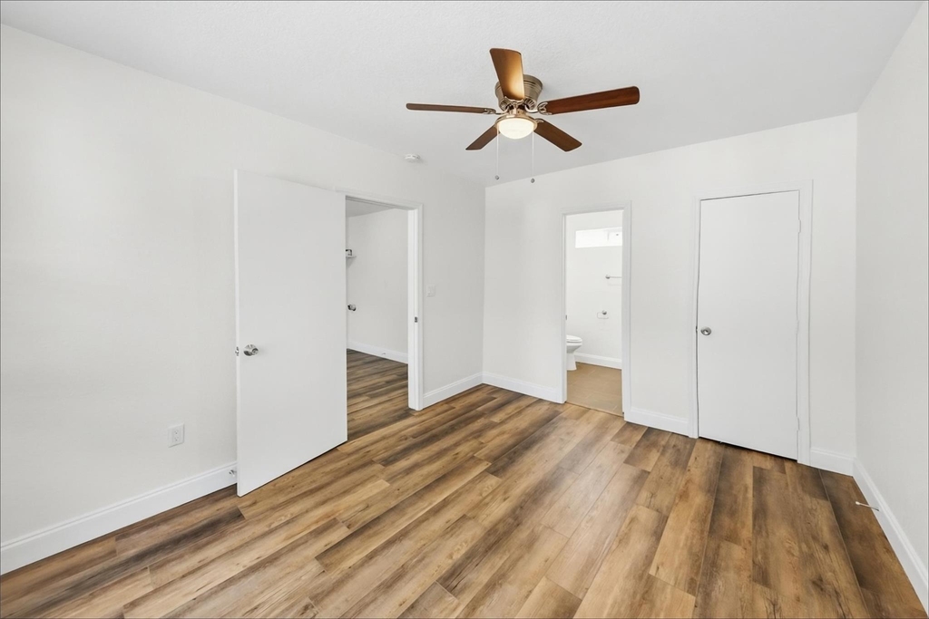 2304 Ryan Avenue - Photo 8
