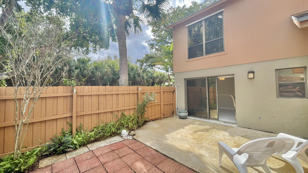 501 Sandtree Drive - Photo 16