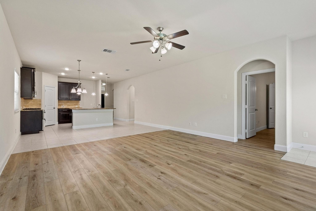 7822 Cottonwood Drive - Photo 9