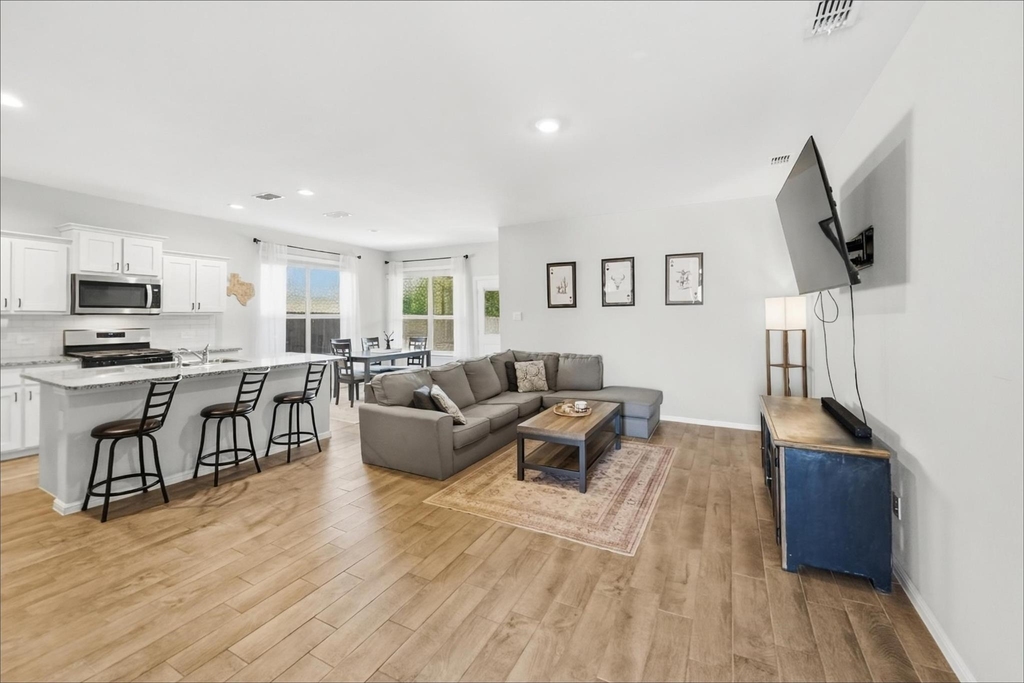 8420 Berry Crest Street - Photo 3