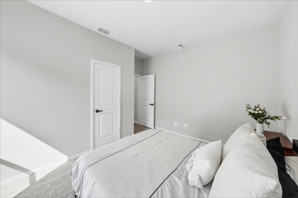 8420 Berry Crest Street - Photo 16