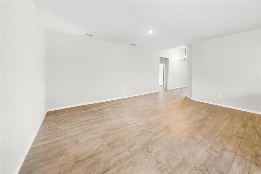 8420 Berry Crest Street - Photo 4