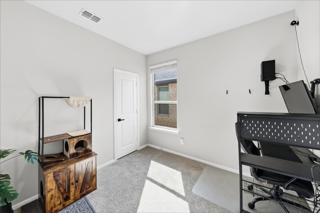 8420 Berry Crest Street - Photo 14