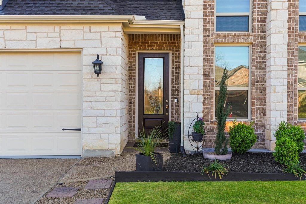 1705 Prestwick Lane - Photo 3