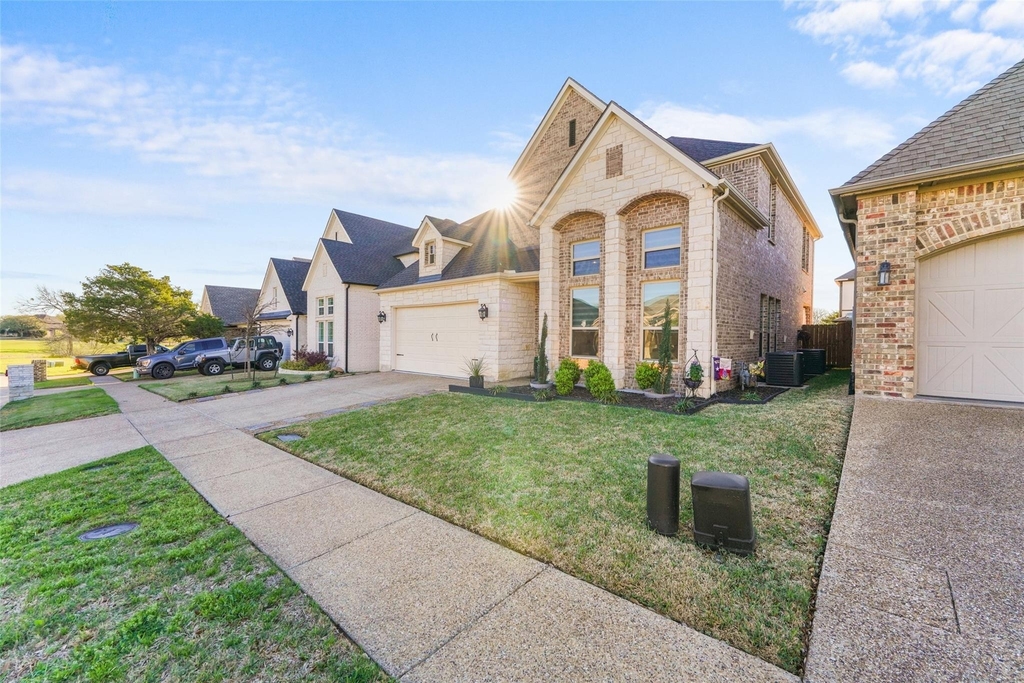 1705 Prestwick Lane - Photo 2