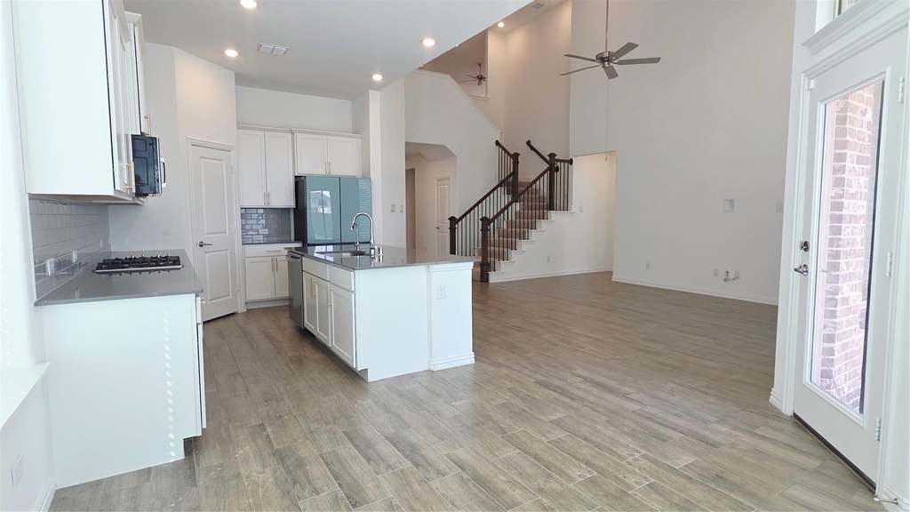 8104 Blue Heron Lane - Photo 9