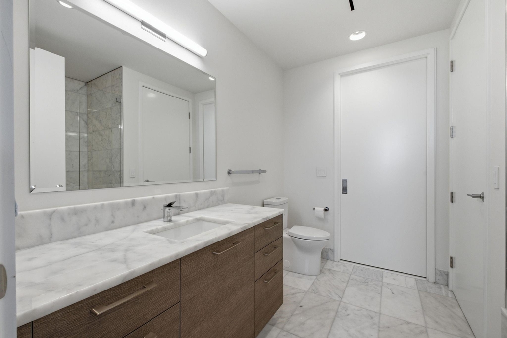 7901 Windrose Avenue - Photo 18