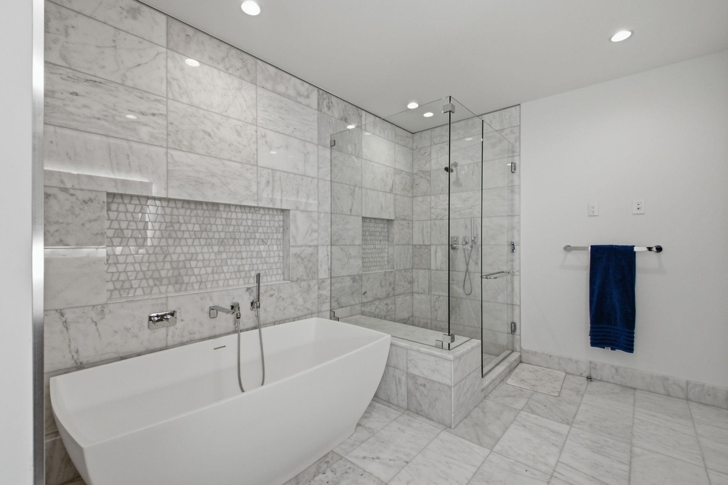 7901 Windrose Avenue - Photo 16