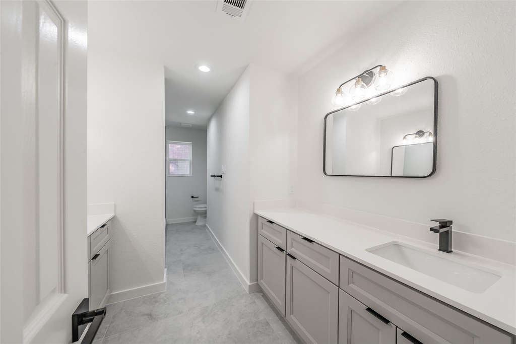 617 Dover Court - Photo 16