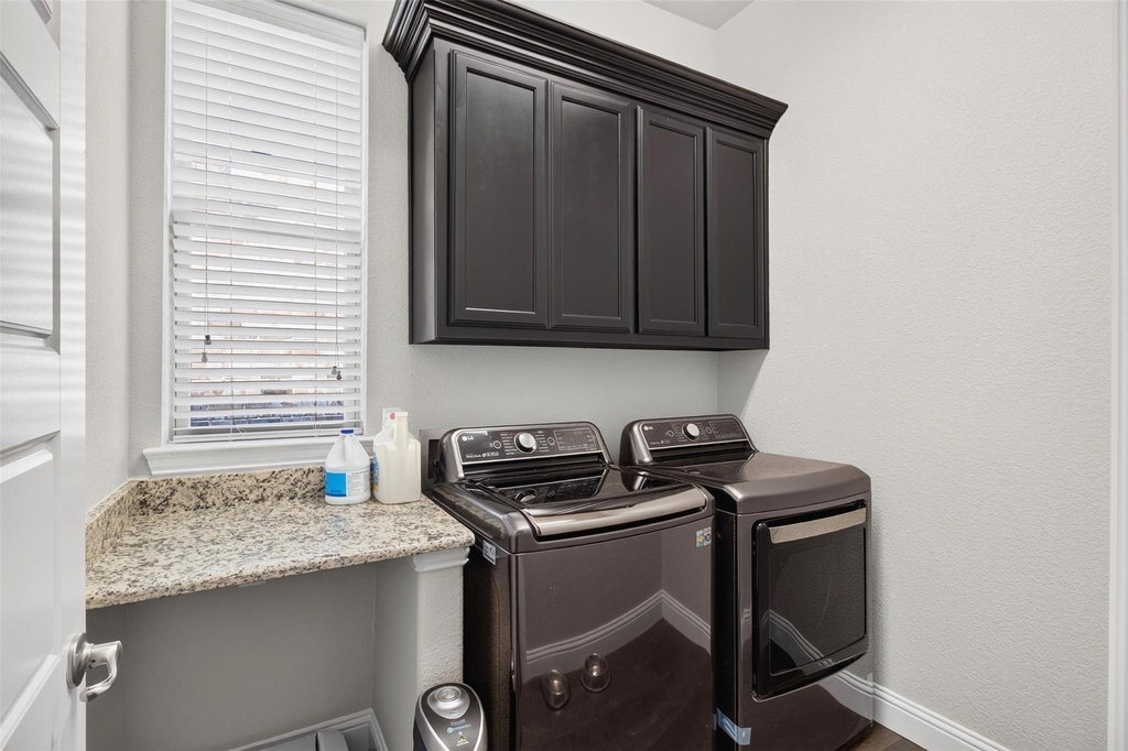 6820 Westbury Drive - Photo 12