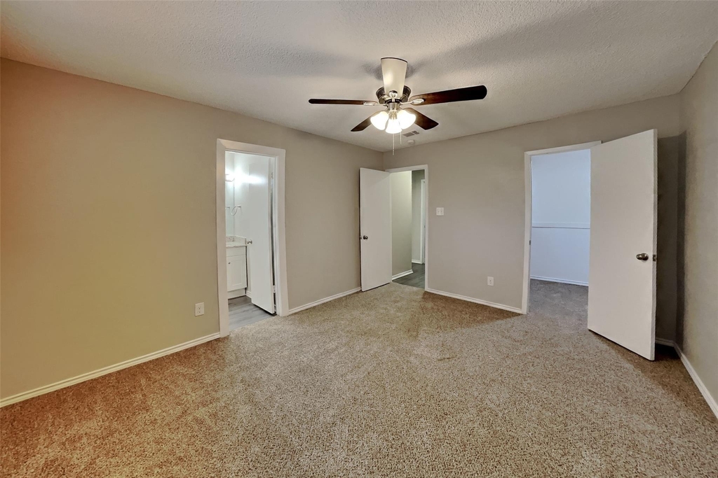 621 Meadowview Drive - Photo 6