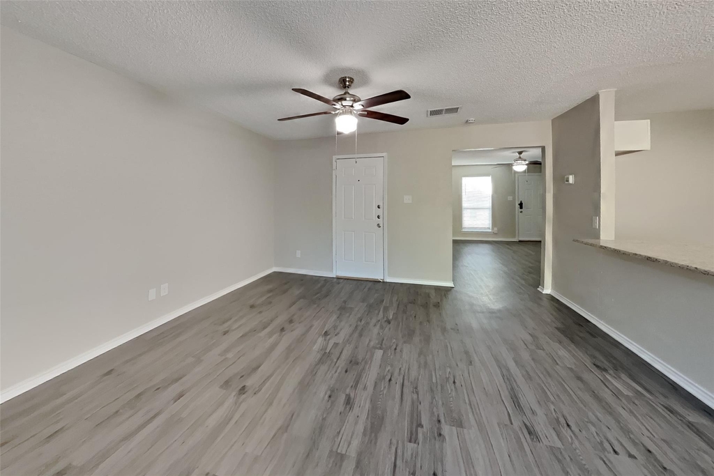 621 Meadowview Drive - Photo 1