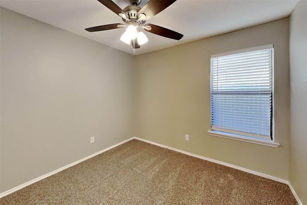 4820 Ashton Avenue - Photo 15