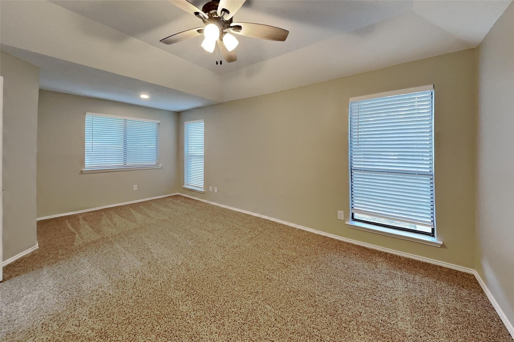 4820 Ashton Avenue - Photo 8
