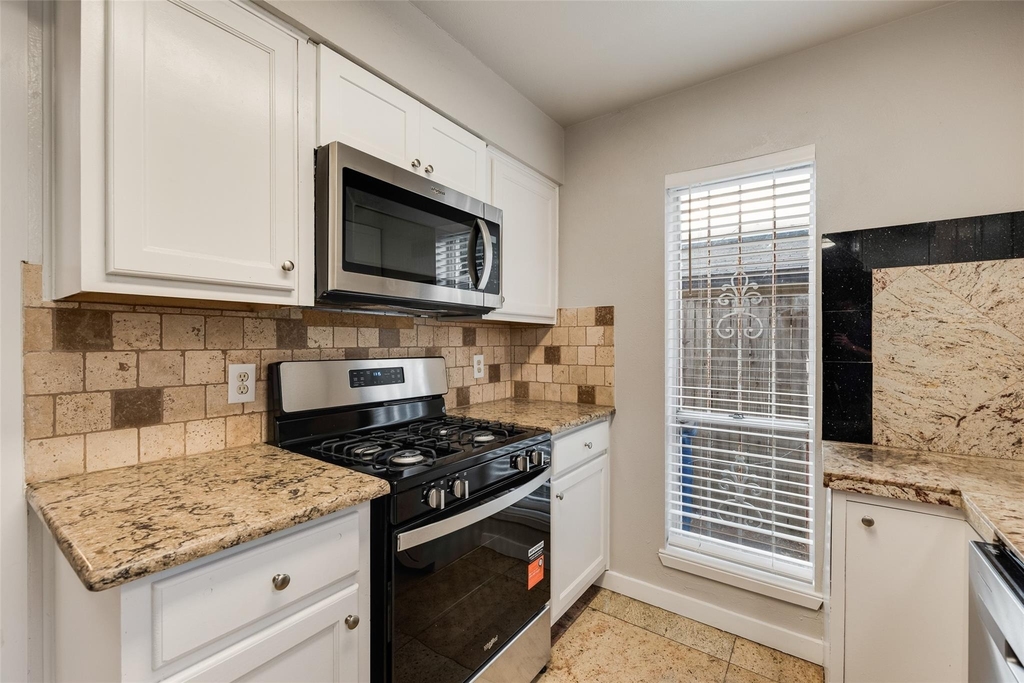 9829 Grove Oaks Valley - Photo 6