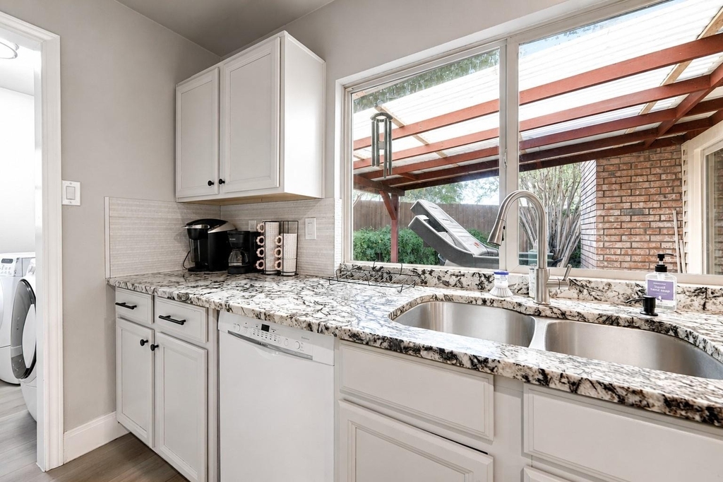 6536 Mesquite Trail - Photo 8