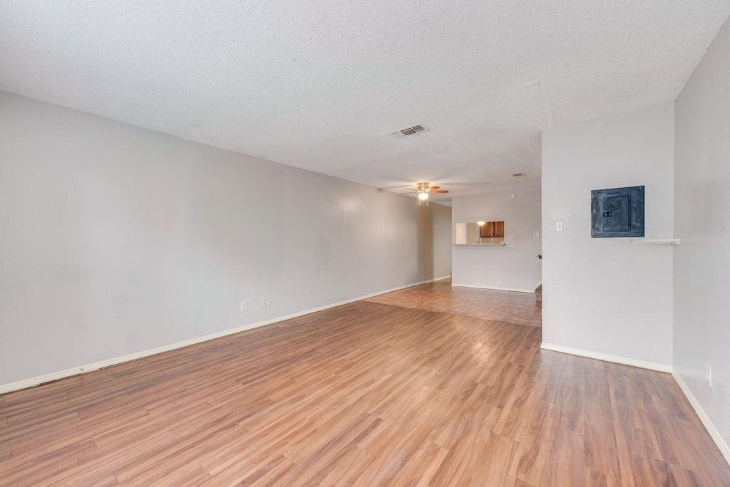 600 Grand - Photo 3