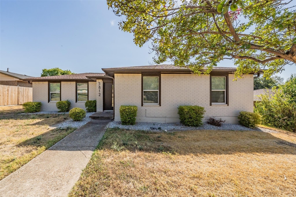 5812 Regatta Circle - Photo 2