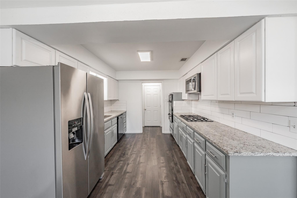 5812 Regatta Circle - Photo 14