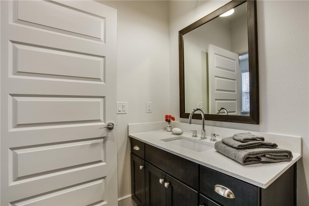 2525 State Street - Photo 2