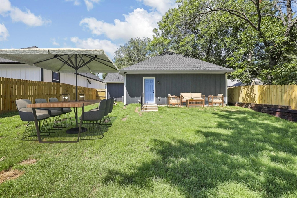 516 E Heron Street - Photo 15