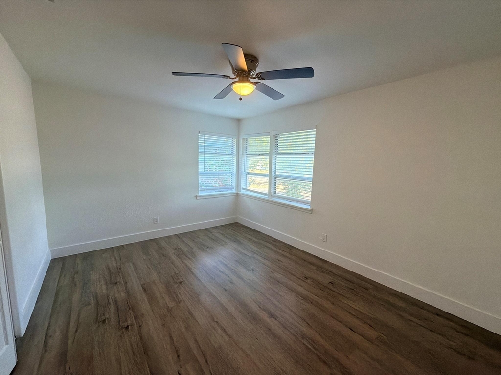 2309 Ballycastle Drive - Photo 9