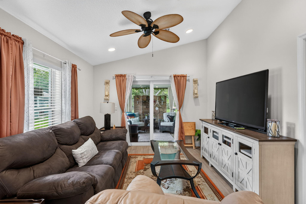 16143 127th Drive N - Photo 8