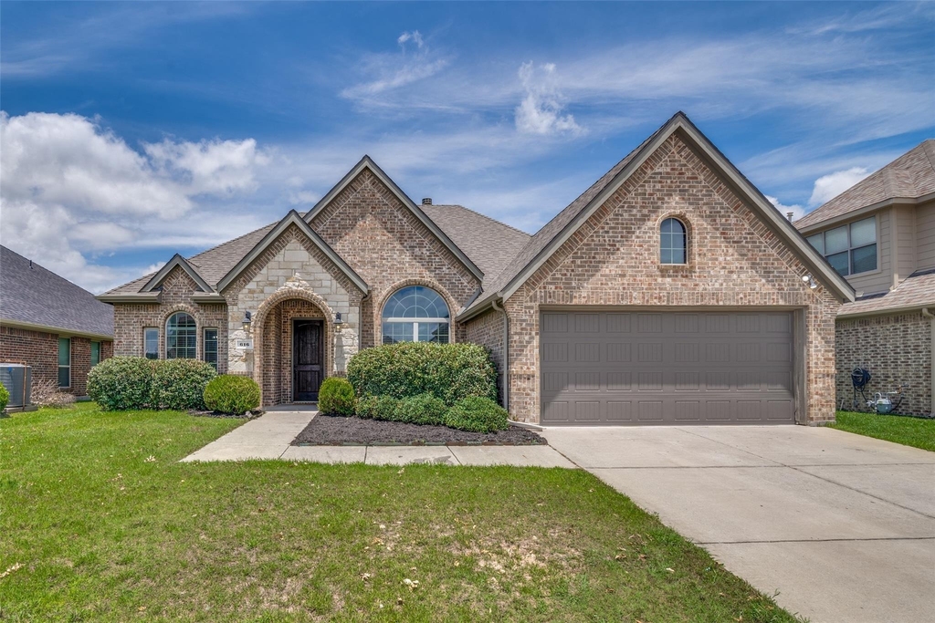 616 Cayden Court - Photo 0
