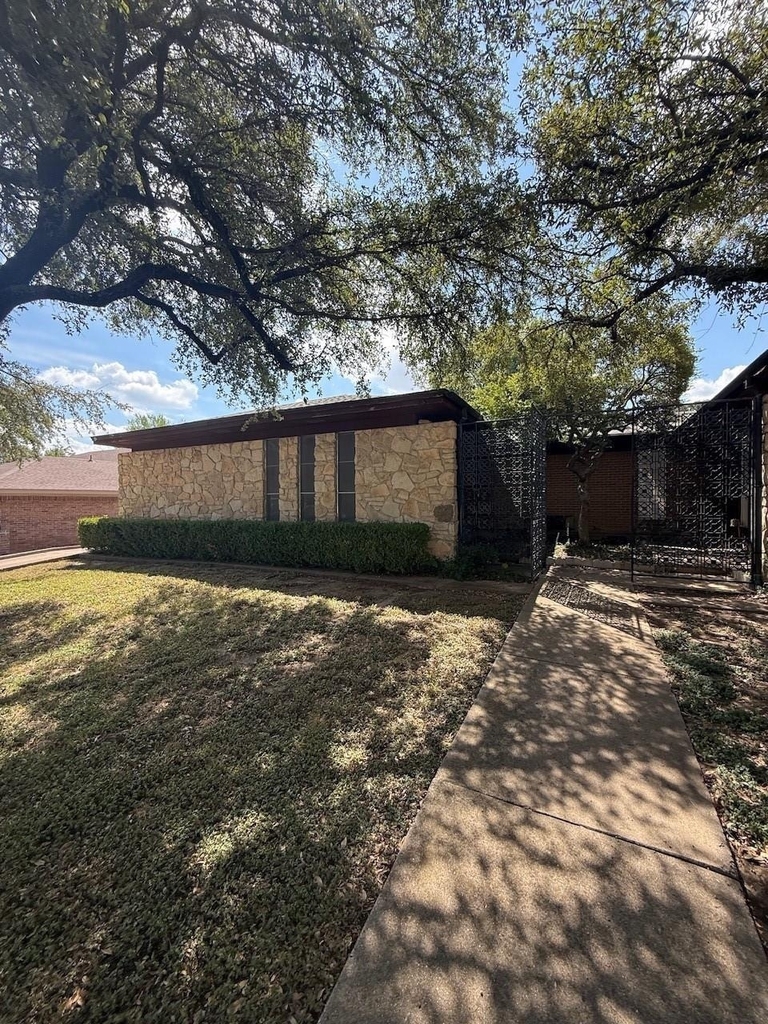 4613 Ranch View Road - Photo 0