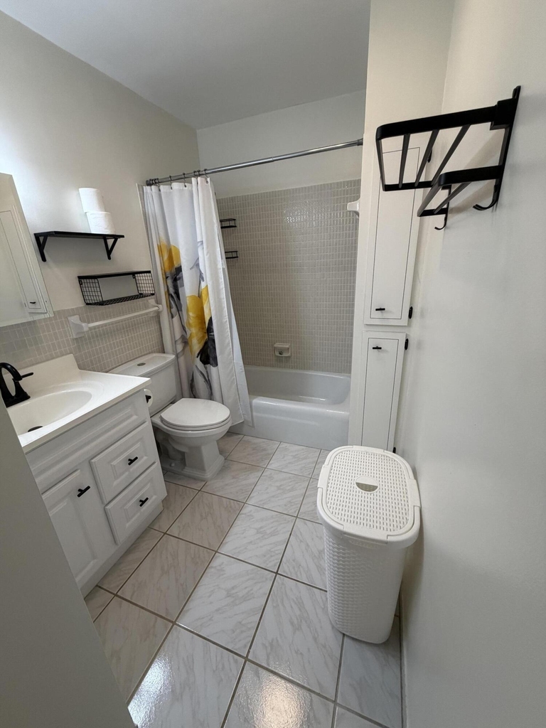 2210 Ne 67th Street - Photo 9