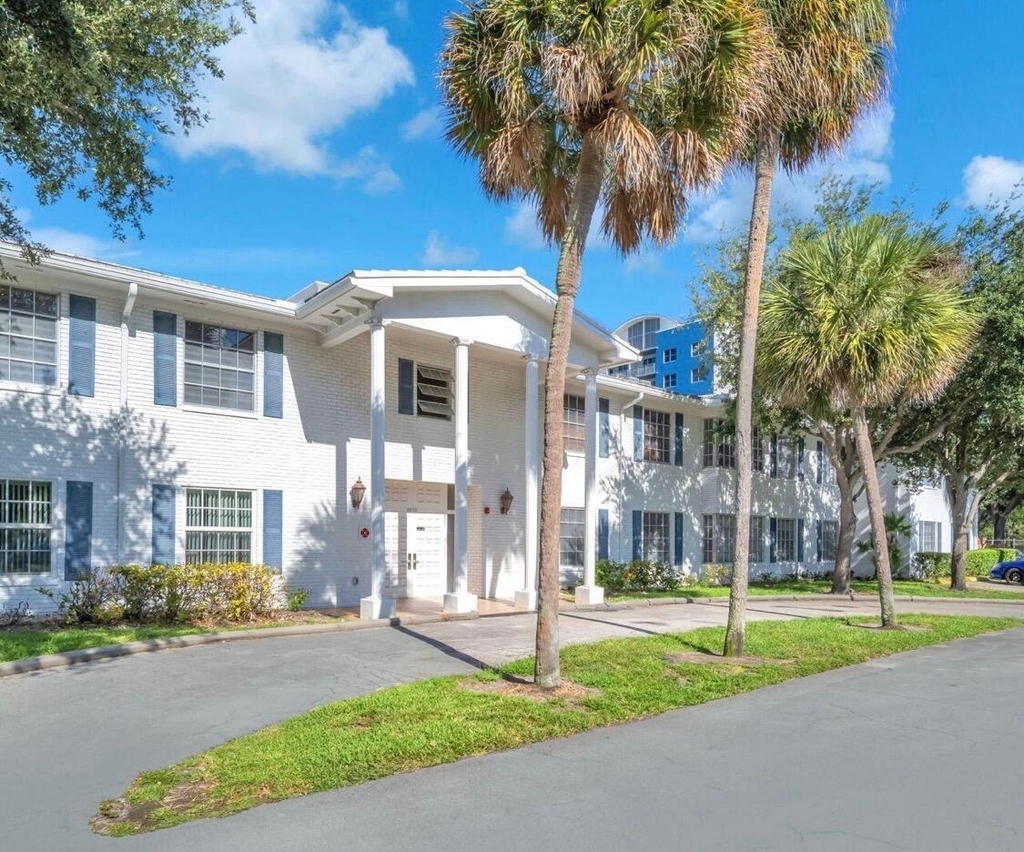 2210 Ne 67th Street - Photo 12