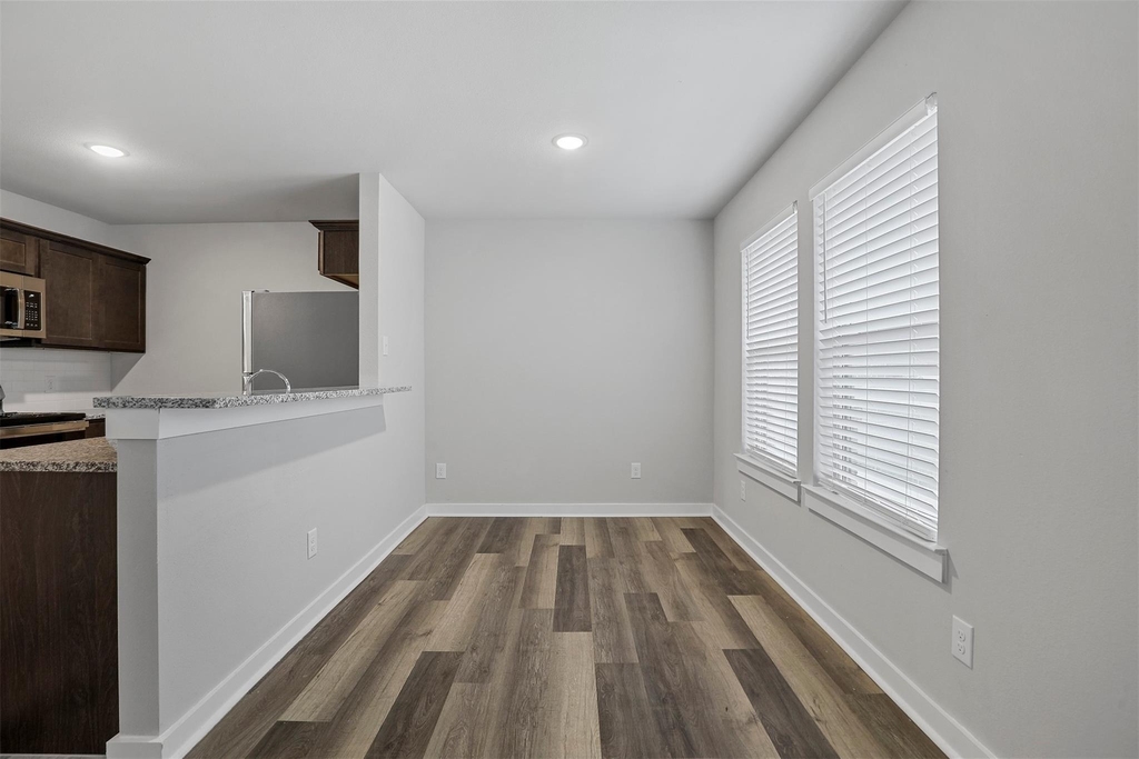 324 W Munson Street - Photo 3