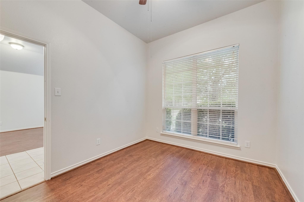 2760 Beacon Hill Drive - Photo 8