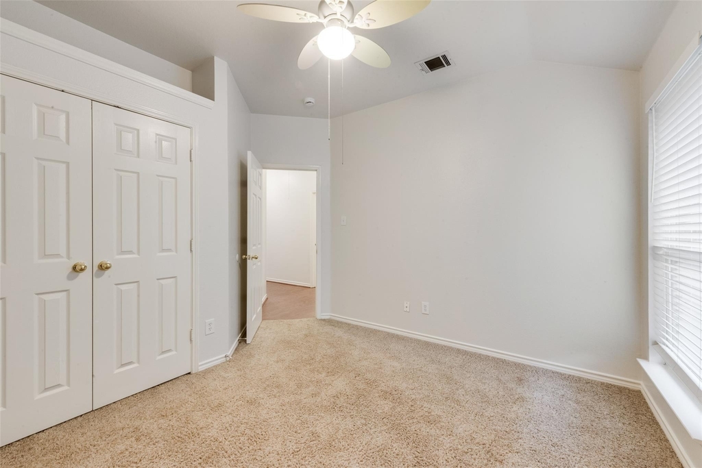 2760 Beacon Hill Drive - Photo 23