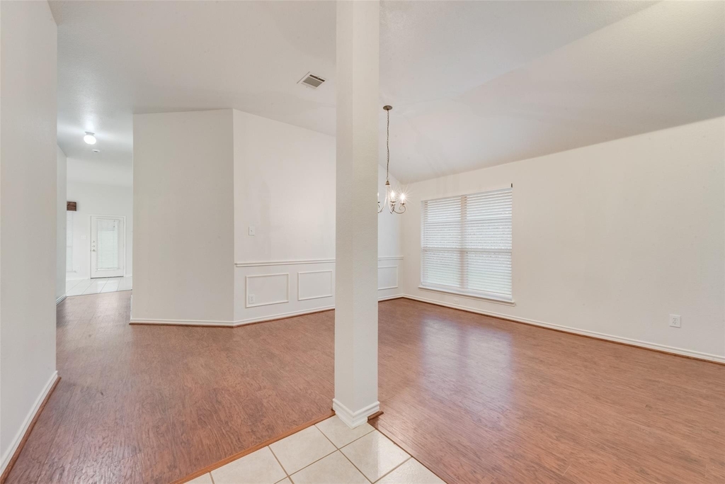 2760 Beacon Hill Drive - Photo 5