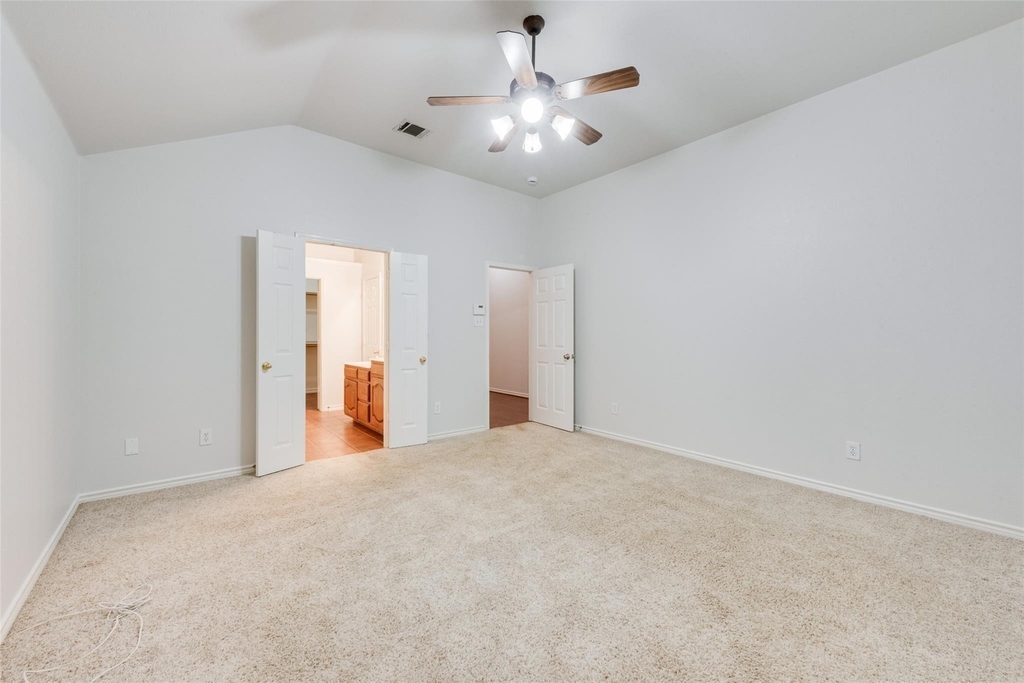 2760 Beacon Hill Drive - Photo 15