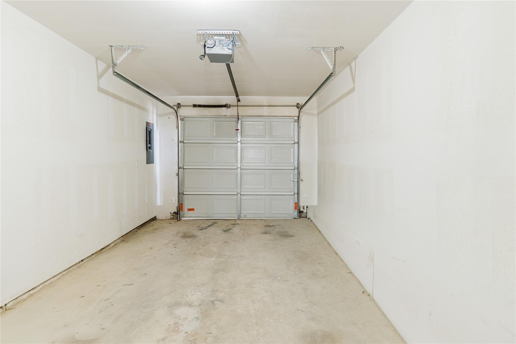 12604 Bay Avenue - Photo 26