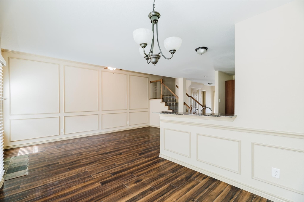 12604 Bay Avenue - Photo 3